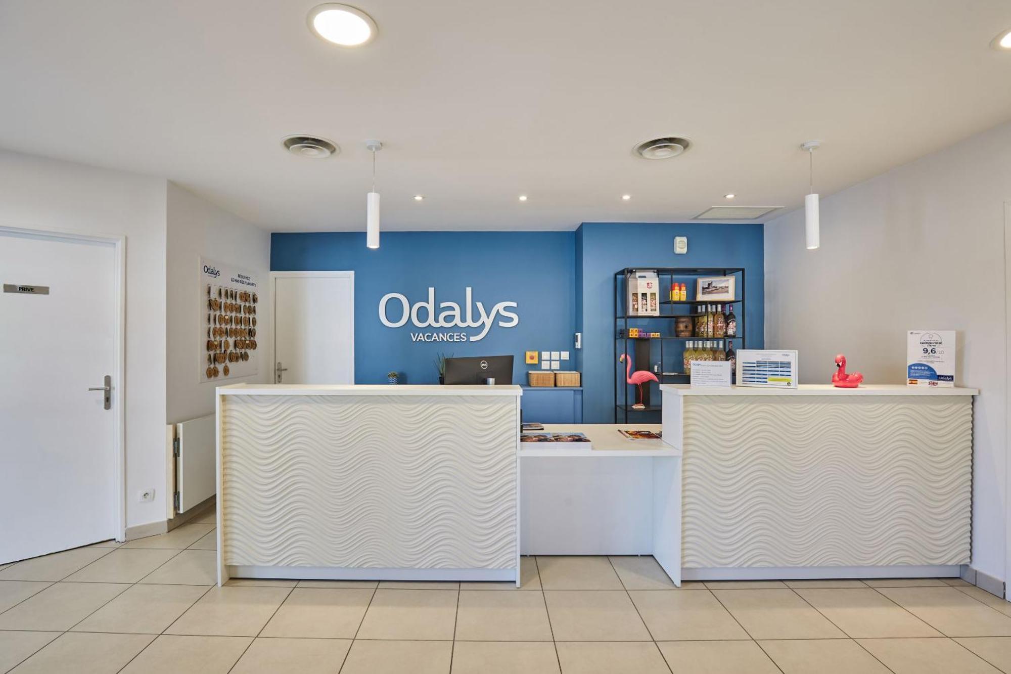 Residence Odalys Le Mas Des Flamants Aigues-Mortes Bagian luar foto